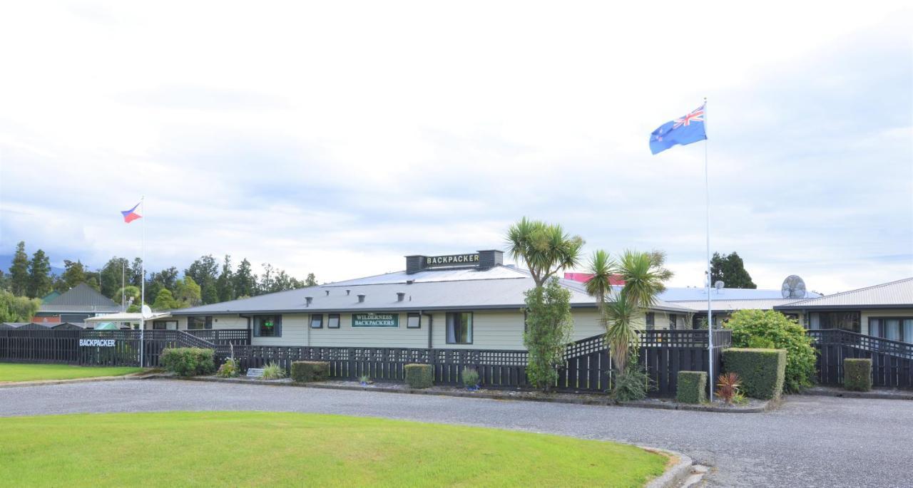 Wilderness Backpackers Hostel Haast Buitenkant foto