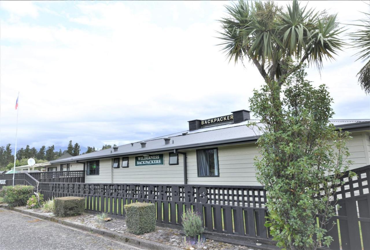 Wilderness Backpackers Hostel Haast Buitenkant foto