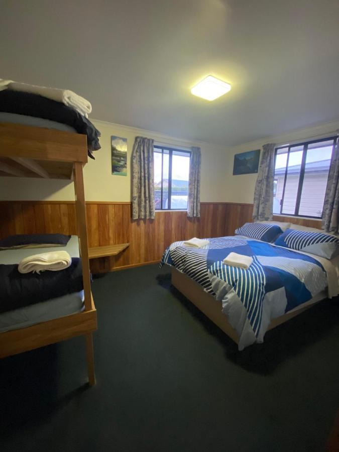 Wilderness Backpackers Hostel Haast Buitenkant foto